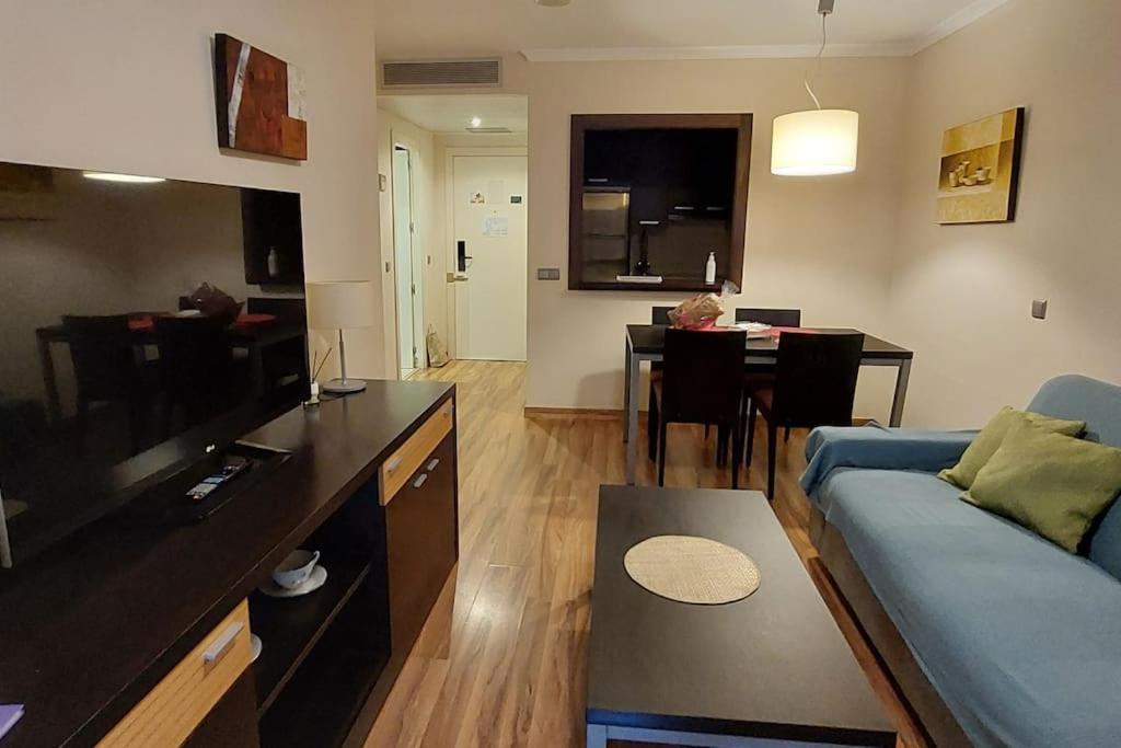Elegante Alojamiento Con Piscina A 200 M Del Mar. Appartement Benalmádena Buitenkant foto