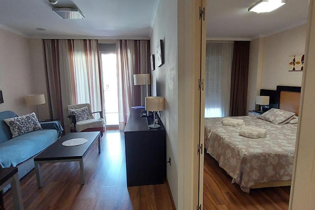 Elegante Alojamiento Con Piscina A 200 M Del Mar. Appartement Benalmádena Buitenkant foto